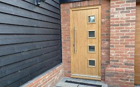 Stansted Airport Luxury Annexe With Parking.
