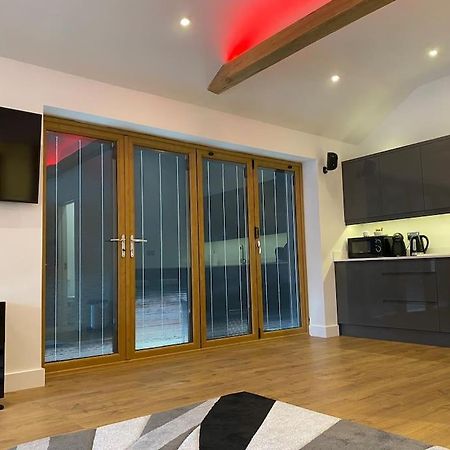 Stansted Airport Luxury Annexe With Parking. Apartment Birchanger Exterior photo