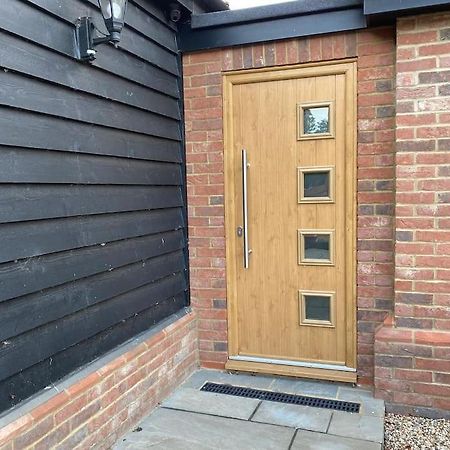 Stansted Airport Luxury Annexe With Parking. Apartment Birchanger Exterior photo