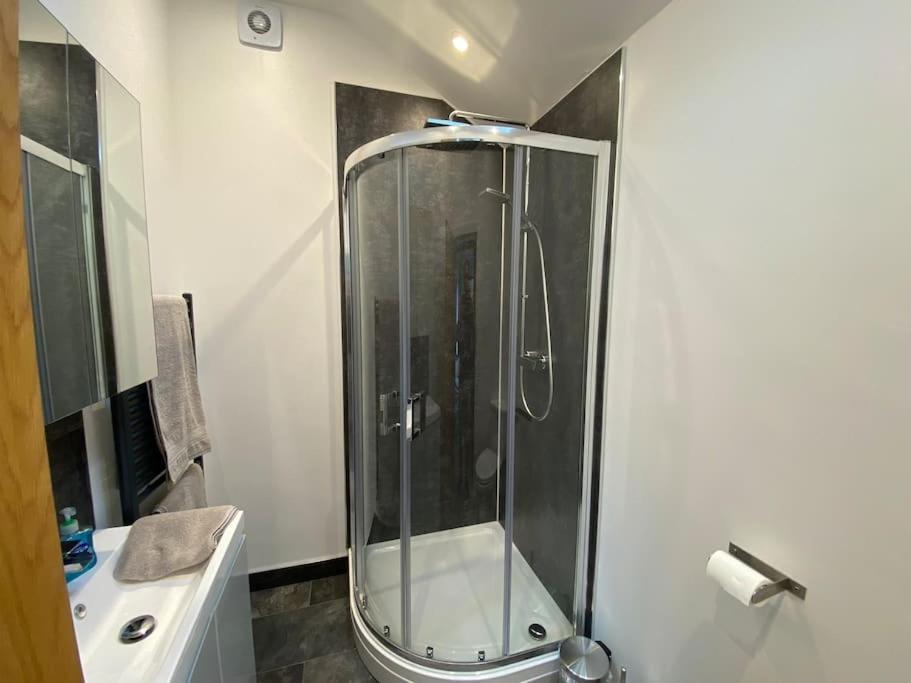 Stansted Airport Luxury Annexe With Parking. Apartment Birchanger Exterior photo