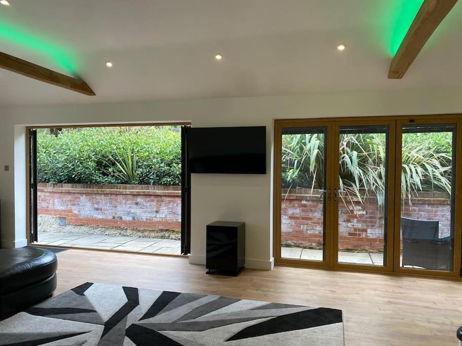 Stansted Airport Luxury Annexe With Parking. Apartment Birchanger Exterior photo