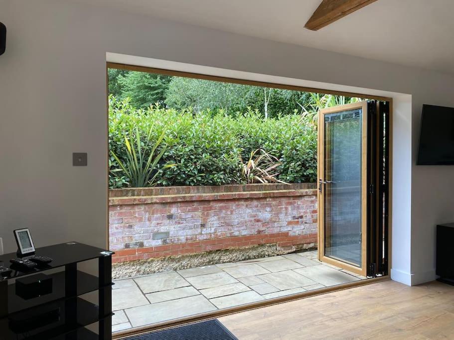 Stansted Airport Luxury Annexe With Parking. Apartment Birchanger Exterior photo