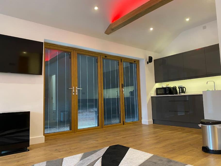 Stansted Airport Luxury Annexe With Parking. Apartment Birchanger Exterior photo