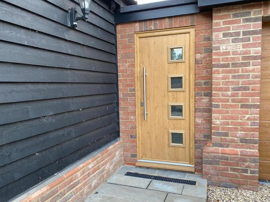 Stansted Airport Luxury Annexe With Parking. Apartment Birchanger Exterior photo